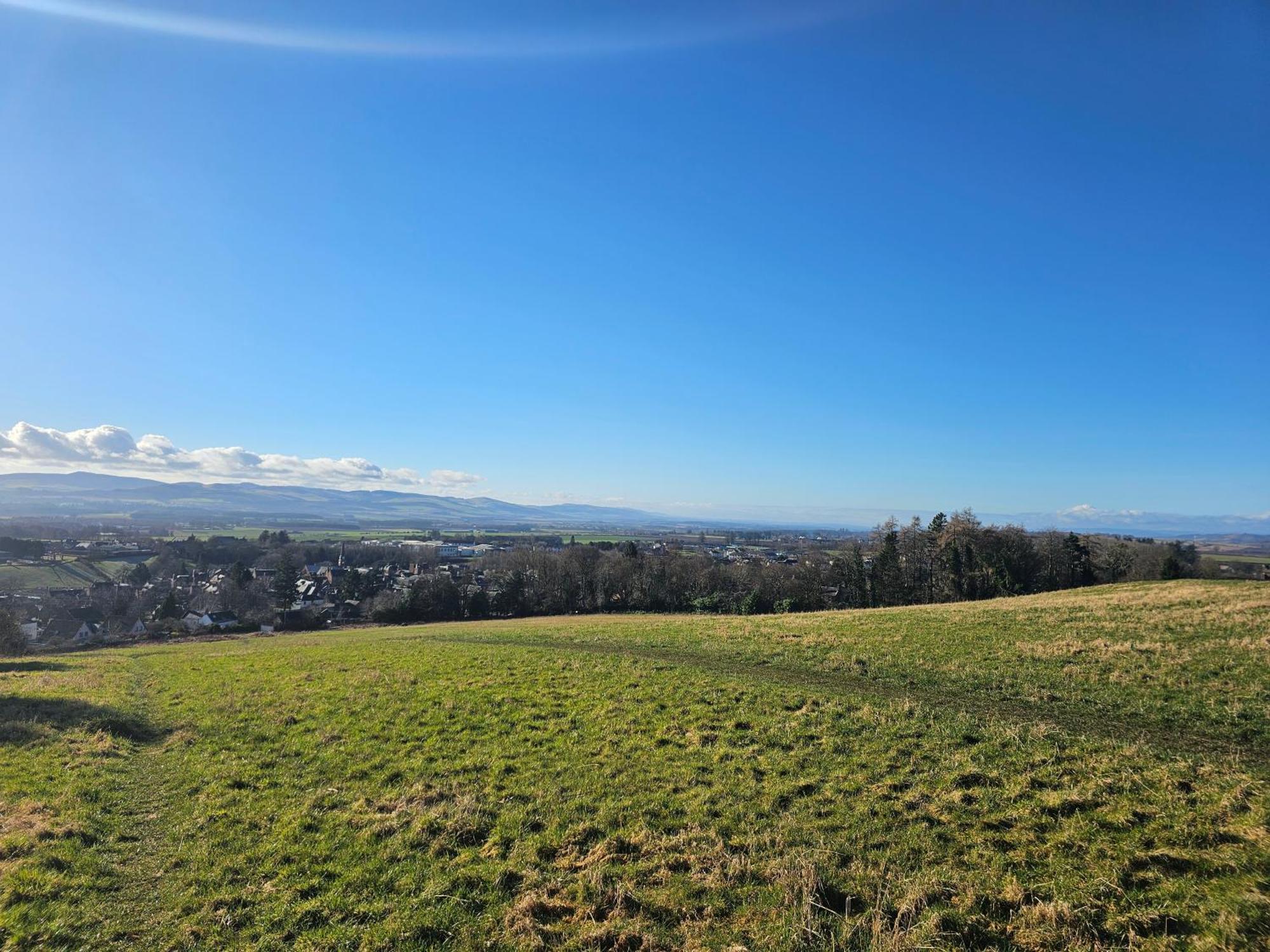 Cosy Self-Contained Flat In Kirriemuir Apartment Bagian luar foto